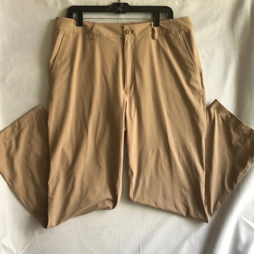 Under Armour Tan Performance Nylon Men's Pants Size 36 x 32